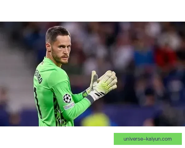 英超拉亚近期表现稳健，逐渐成为球队防线的重要支柱